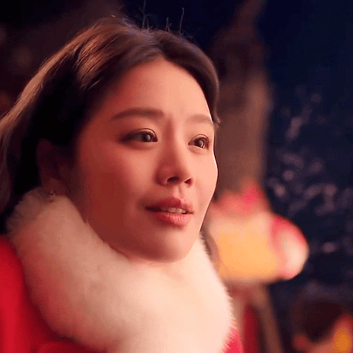 马思纯有一种国泰民安的美 马思纯身上那种从容大气的美感太难得，不张扬却很有力量，