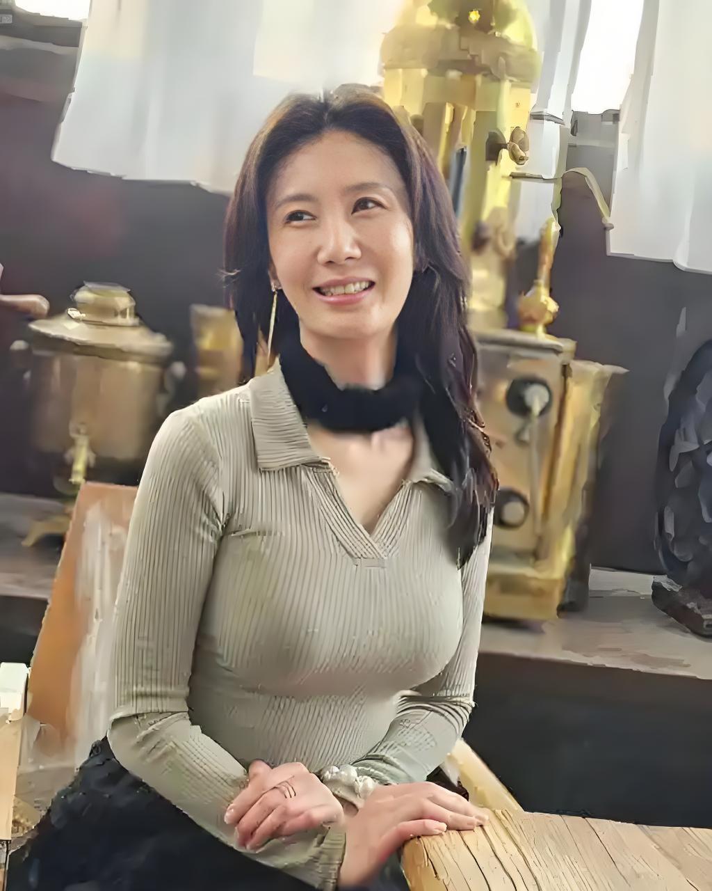 很邪门很管用的省钱妙招?
我有个表姐，真的是让人又佩服又无奈。
不对，可能无奈更