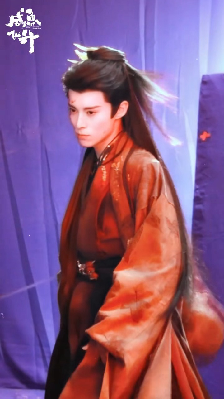 [awsl]你不让我种地，我就把你种地里王鹤棣咸鱼飞升｜王鹤棣宋潜机 ​​​