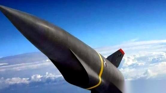 半夜刷到一个帖子，给我看精神了。
有个美国朋友说，他们要是对我们扔核弹，我们就得