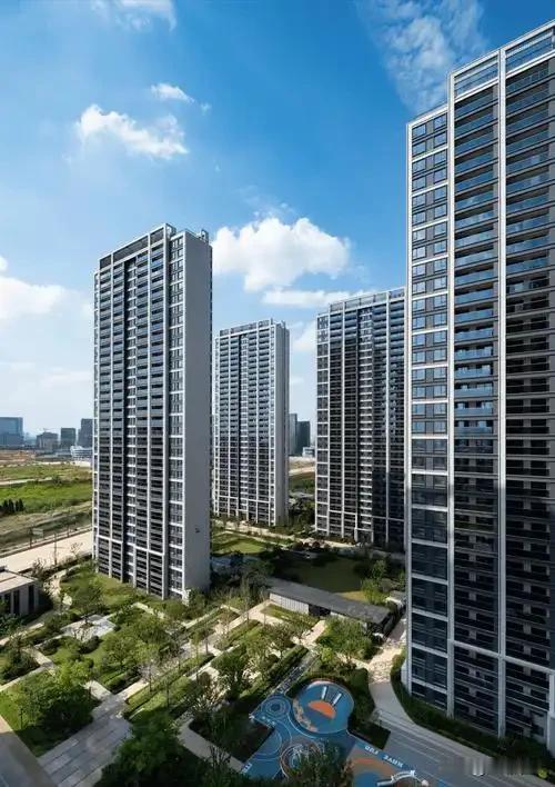 理性看待楼市，谨慎作出决策！楼市能不能企稳，何时企稳，房价能不能重拾升势，甚至出