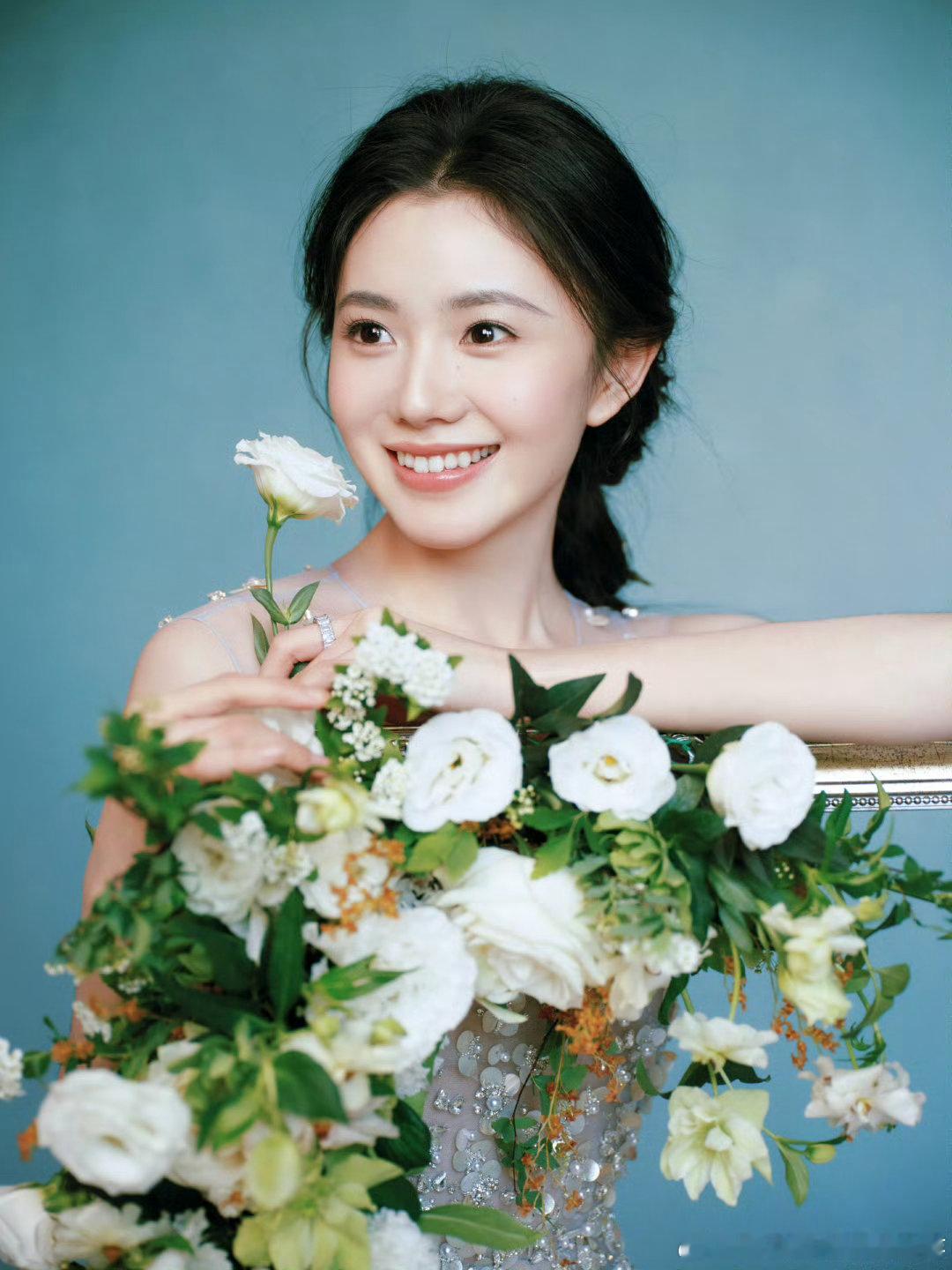 刘浩存也去了张杰演唱会刘浩存去了张杰演唱会 刘浩存 我和浩存的共同点又多了一个！