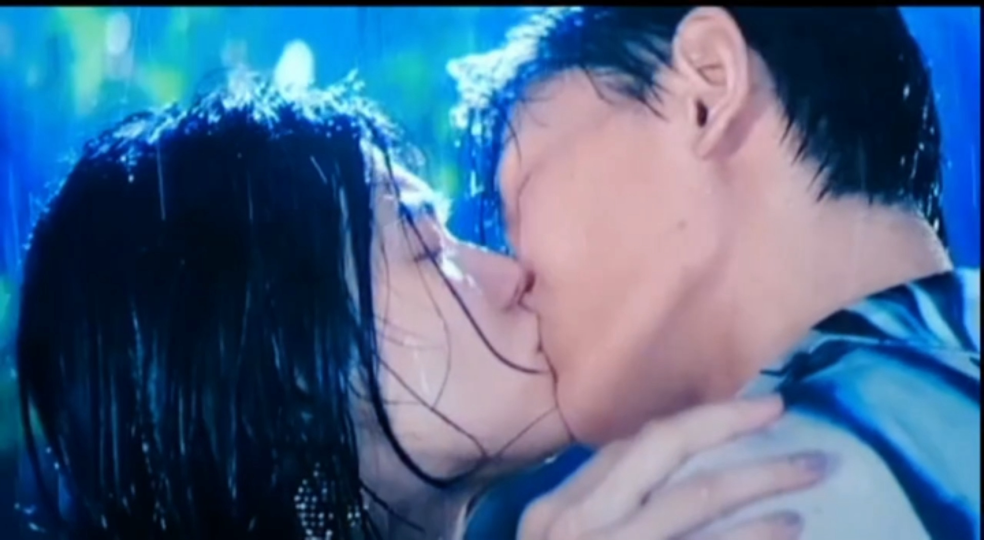 她睁着眼看着你为她沉沦 