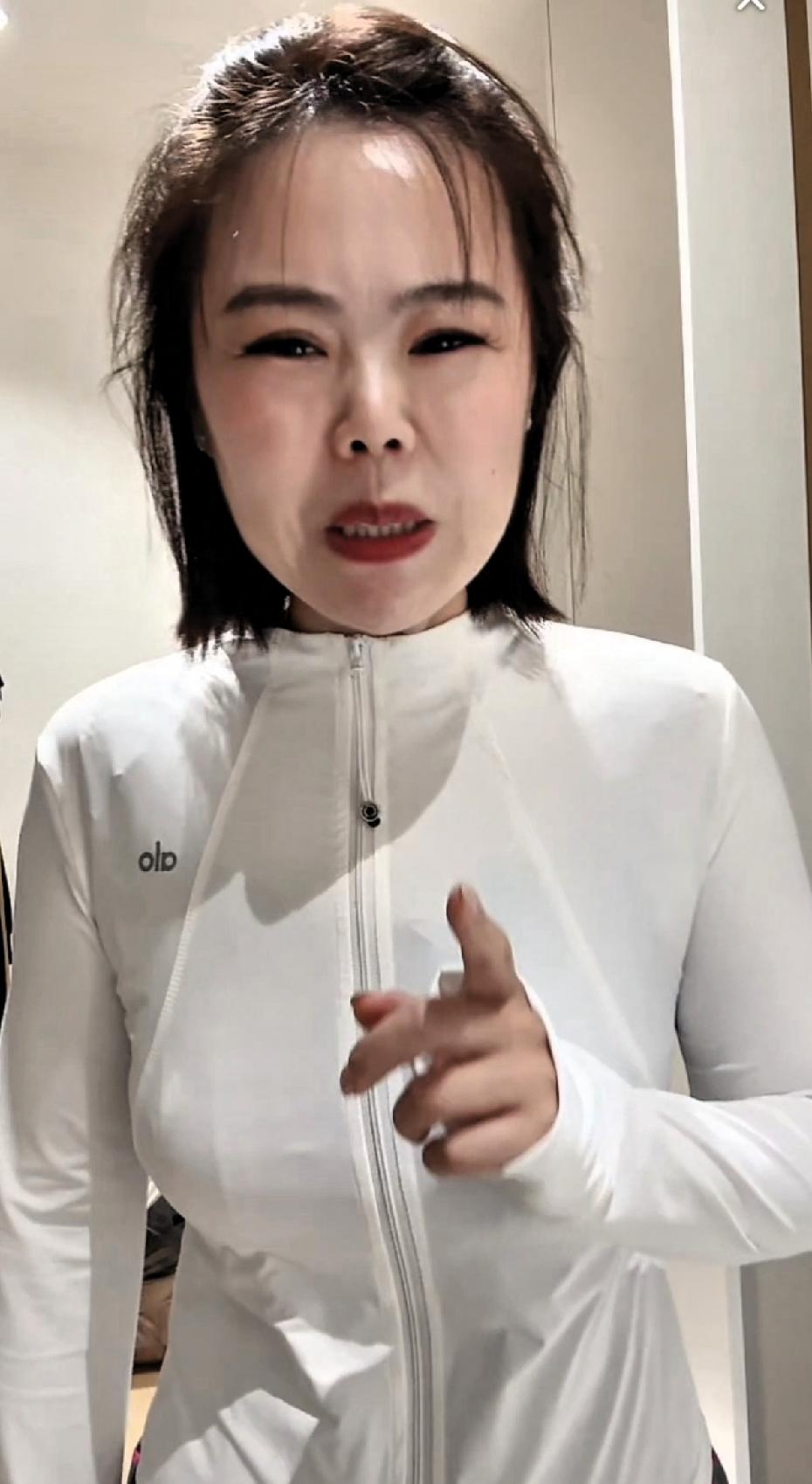 苦茶丹丹香，展示花50元买的lulu平替！
伙伴们，lulu让我给朋友了，这衣服