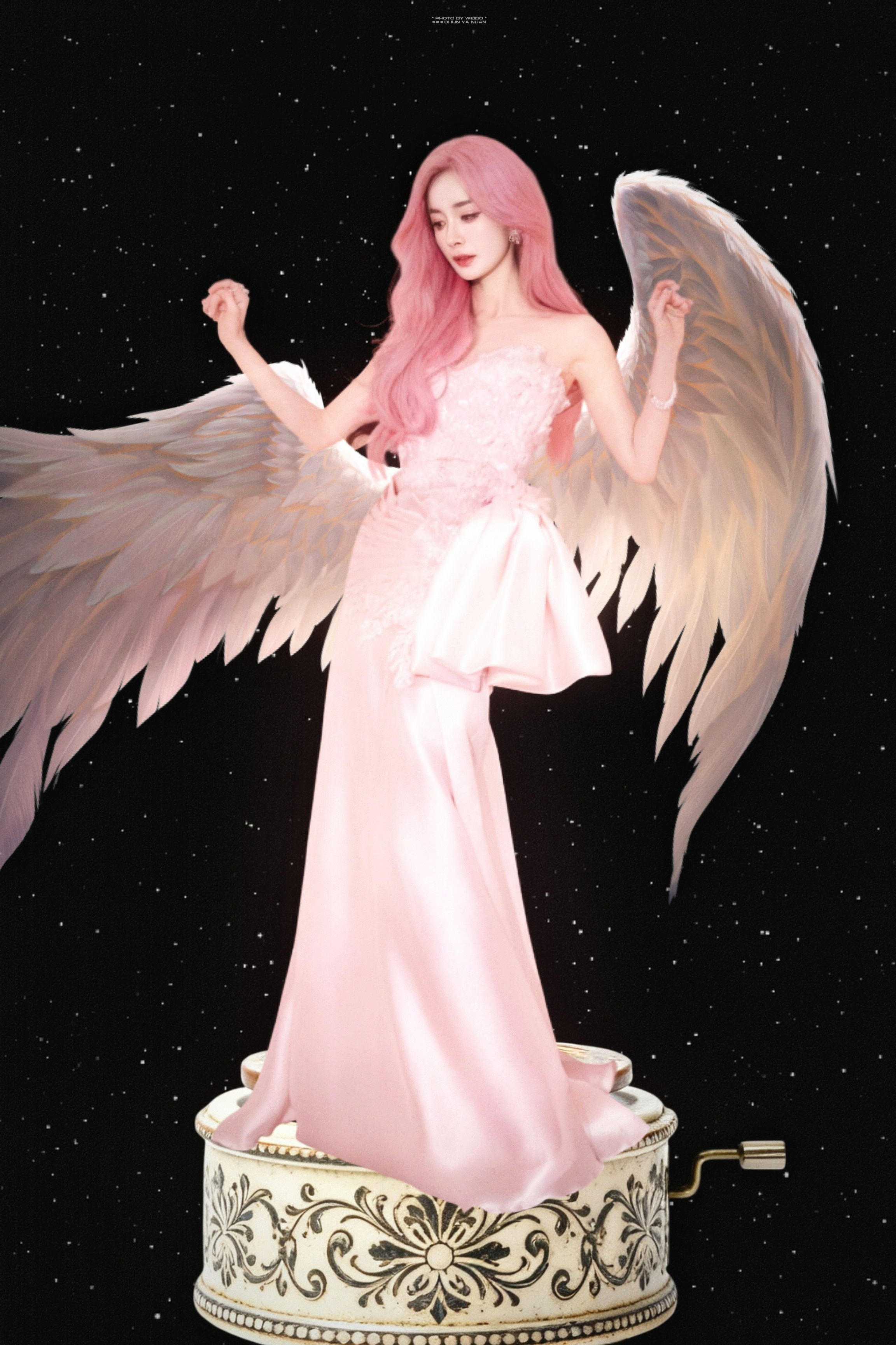 杨幂 人在无语的时候真的会笑杨幂昨晚的直播状态美到我现在都缓不过劲来[awsl]