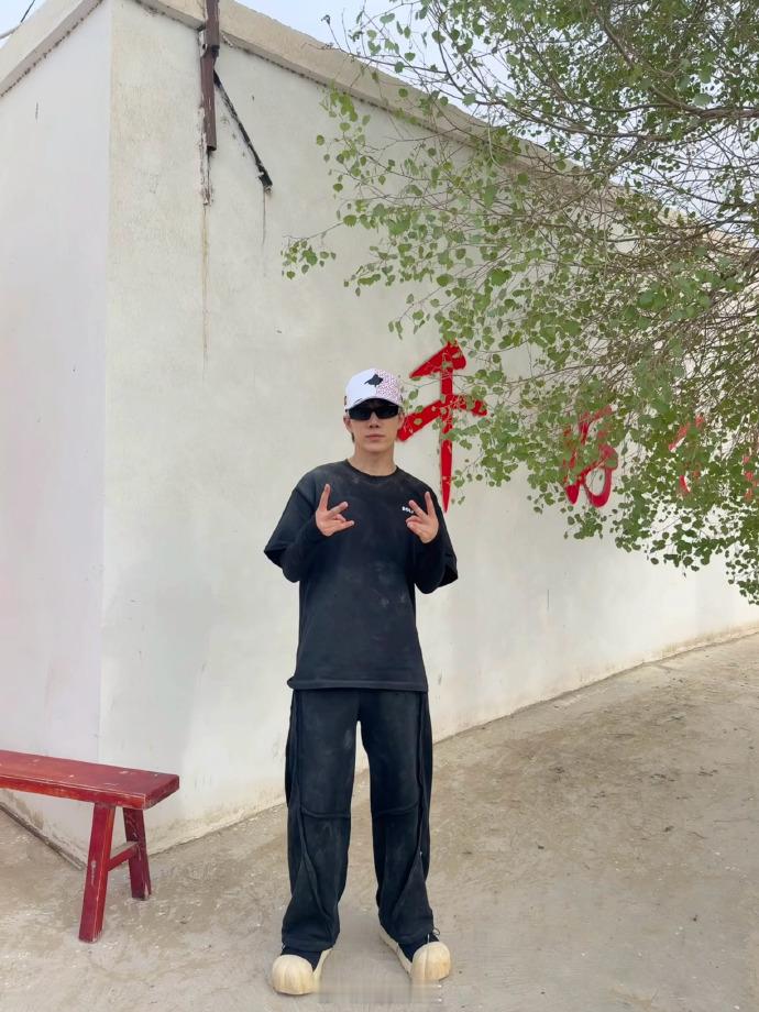 鹭卓猛猛干的一天、鹭卓忘记戴面罩仿佛喝了二斤沙鹭卓今日份猛猛干的日常狠狠共情了！