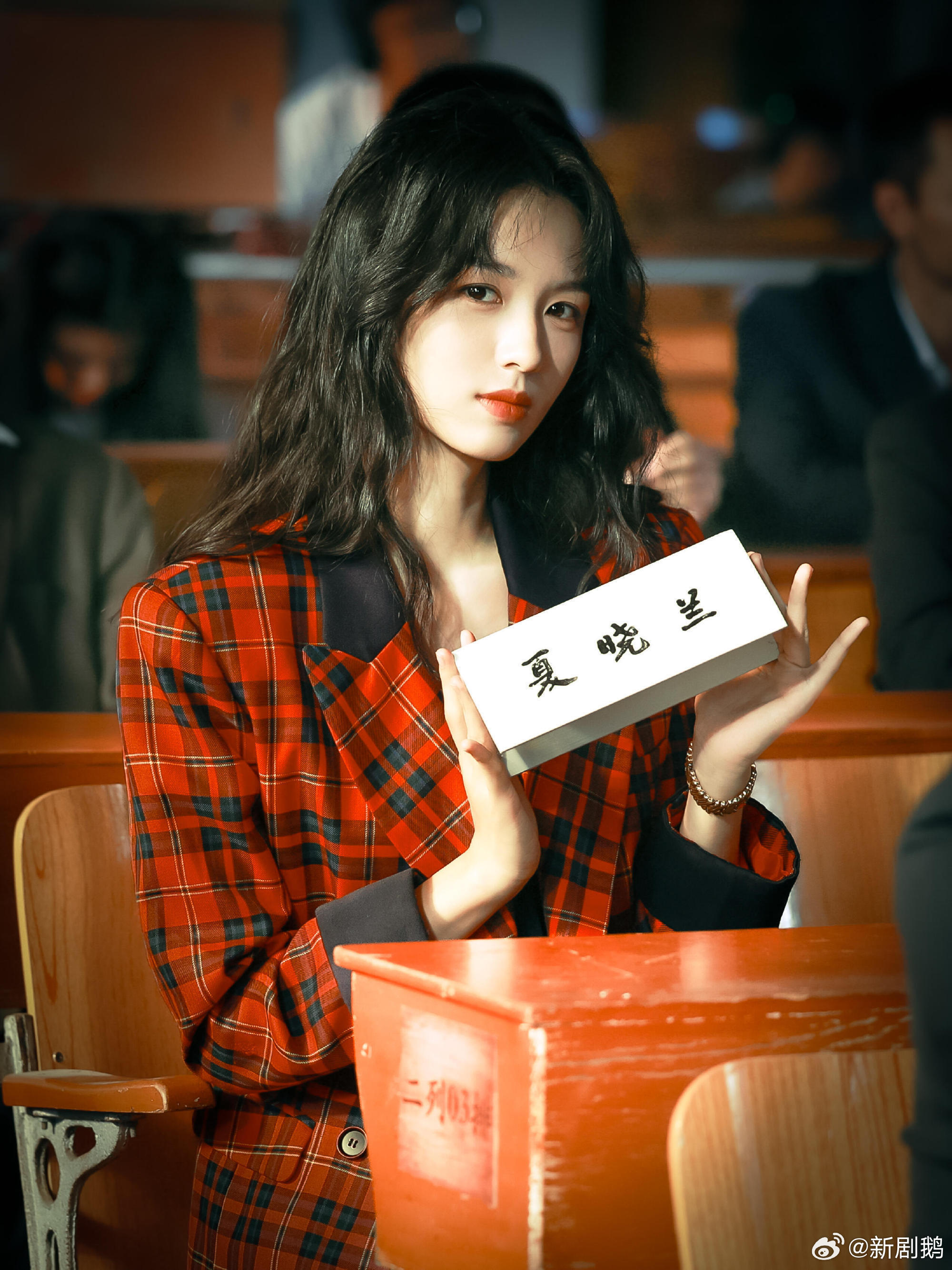 周也新剧拽霸总来也 夏晓兰简直是人间清醒大女主💥！合作里被家事干扰，她直接提撤