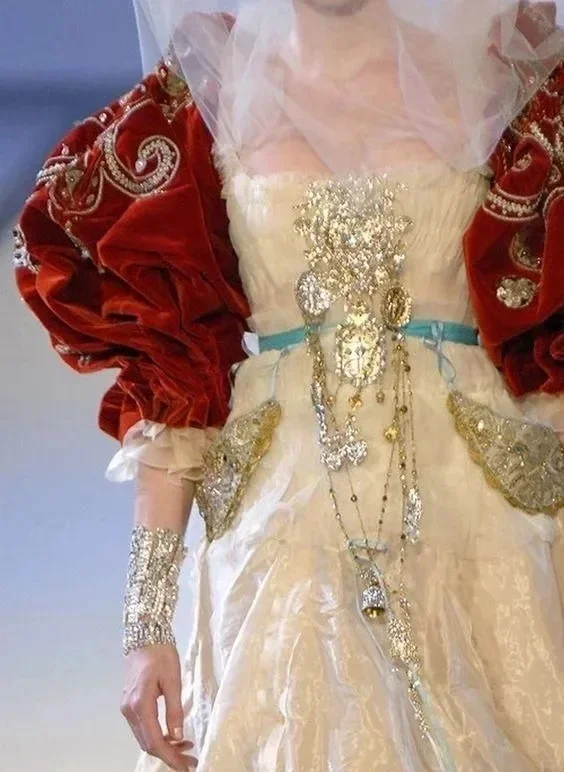 Christian Lacroix| 梦回普罗旺斯