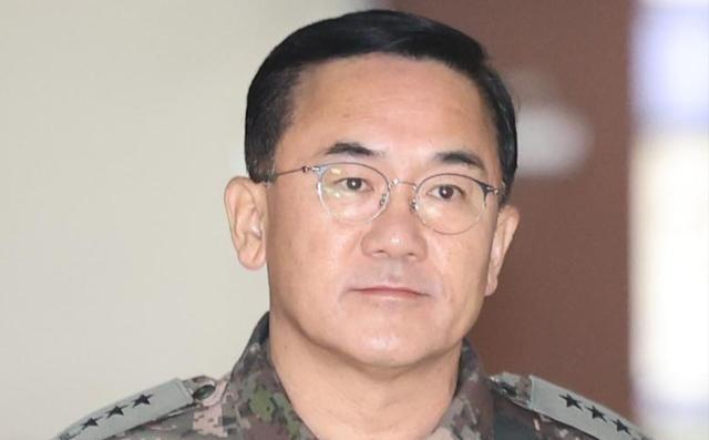 韩军前高层曝出猛料，听闻尹锡悦“兵变”想法，他当场就跪下了！此事的核心人物是韩军
