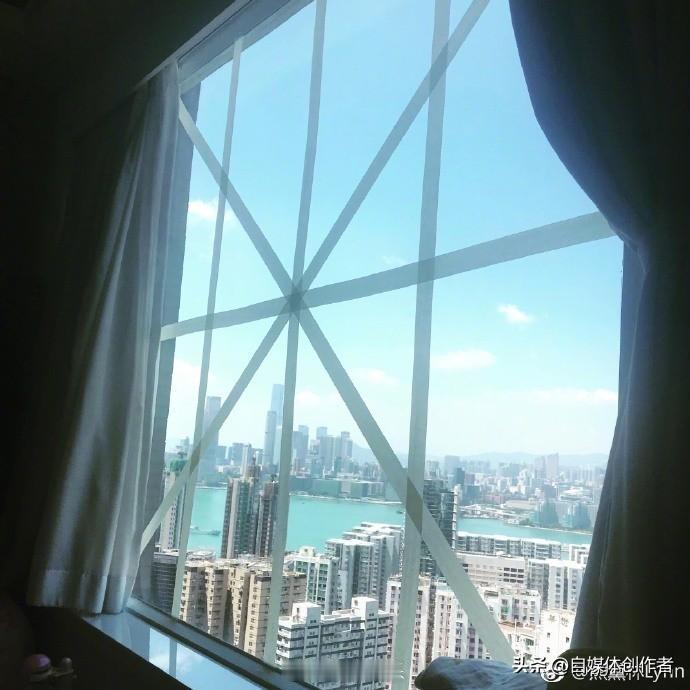 大风天关死窗户是误区！多数人都做错了
 
极端大风天气来袭，家家户户都会下意识紧