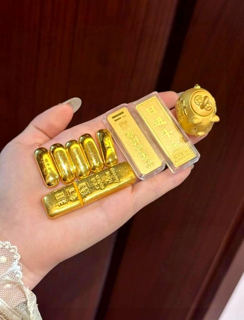 上周要是真咬牙买了黄金，现在是不是有点“躺着赚钱”的味道？
6月28号一看，金价