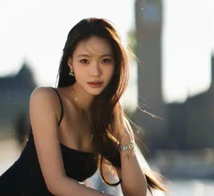 张兰和黄春梅能否化干戈为玉帛，为了两个可怜的孩子，上演一出大和好。
汪小菲对小S