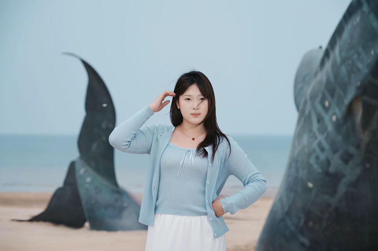 🐋烟台这片海藏着大秘密！和孤独的鲸合影太出片啦～海风都是温柔的💨