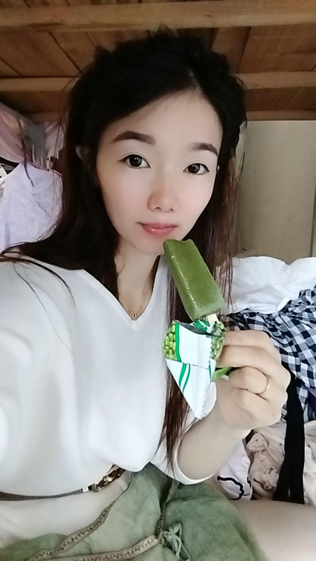 当你上了一天的班，拖着疲惫的身体，全身腰酸背痛地回到家，累到脸都不想洗...