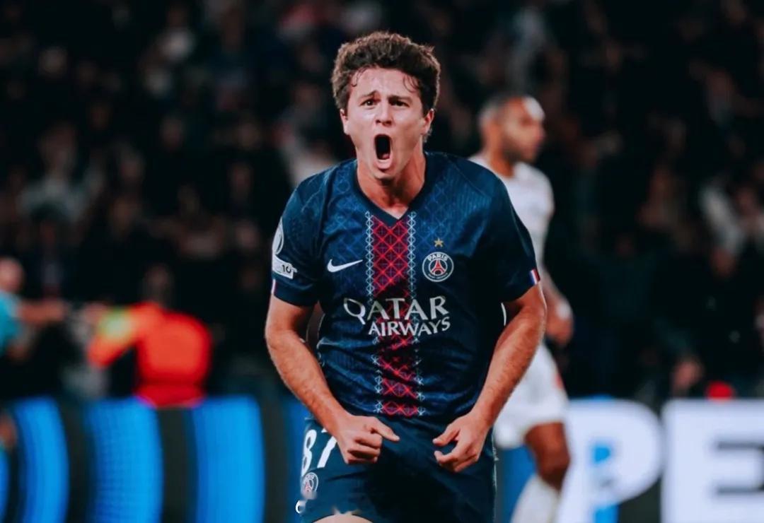 罗马诺援引巴黎人报的消息表示，若奥-内维斯已经同意和巴黎续约到2030年，续约协