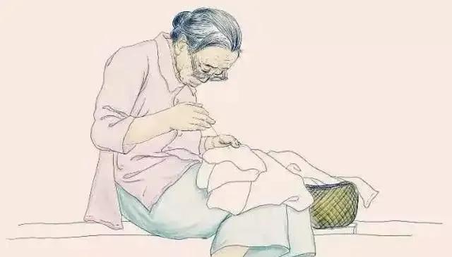 #男子踹打80多岁瘫痪母亲#很难想象世界上还有如此的畜牲，父母生之养之，从婴儿拉