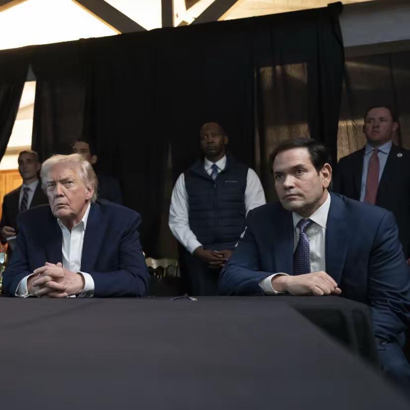 ​美国总统特朗普对格陵兰岛求之若渴，早在2019年时候就提出了购买格林兰岛的强大