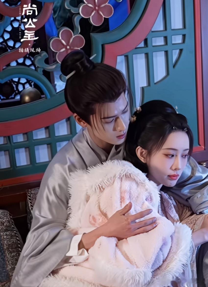 昀牵孟绕“昀牵孟绕”是演员李昀锐与孟子义的CP代称，近期因三搭剧《尚公主》全平台