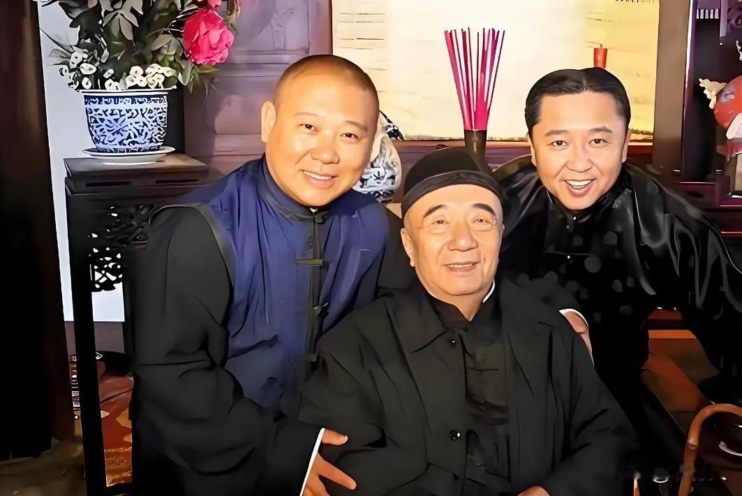 《窦天宝传奇》最终汇聚大量曲艺界、影视界老艺术家、李丁在剧中饰演提携主角窦天宝的