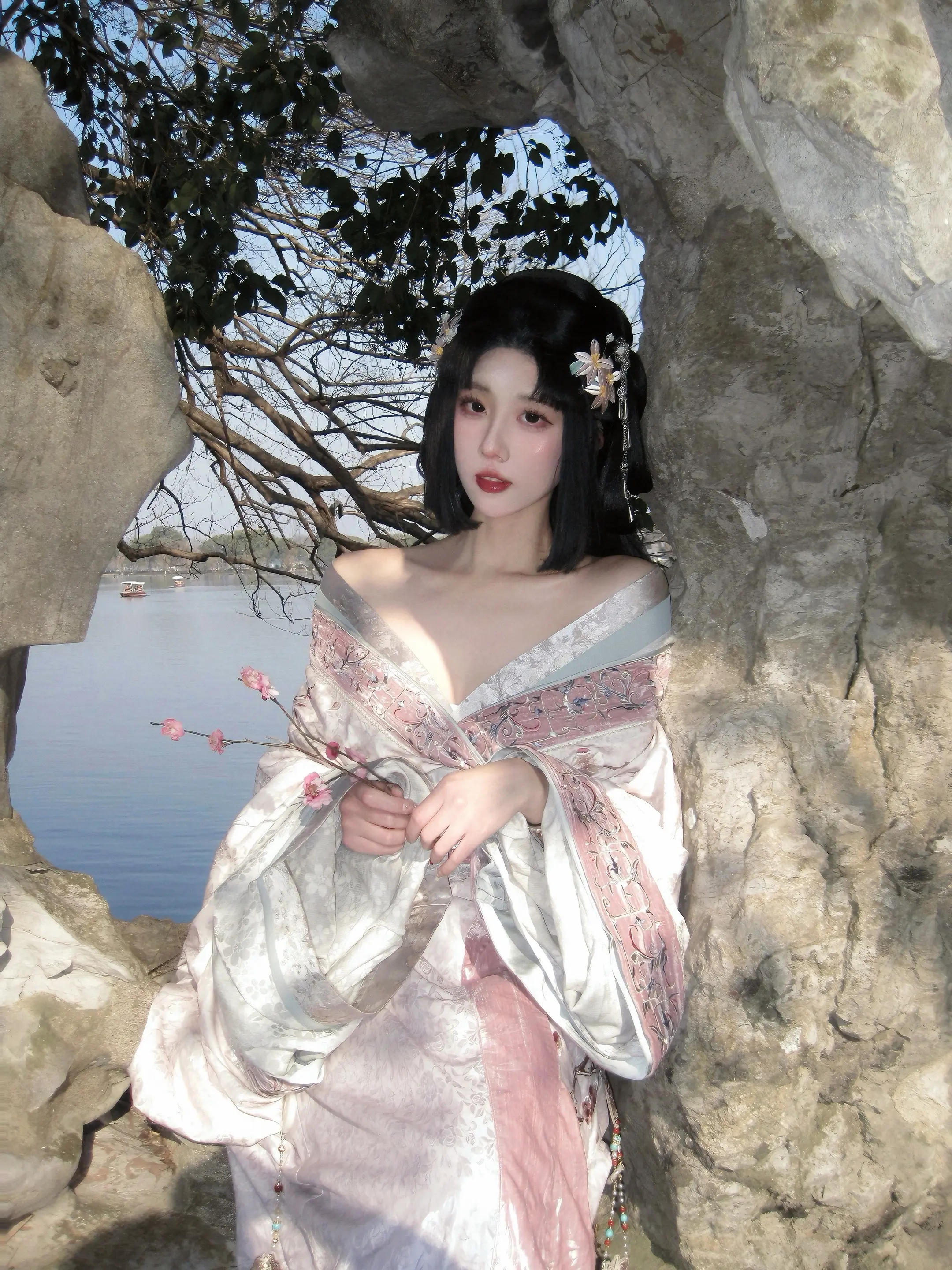 那年梨花瘦 你要走。