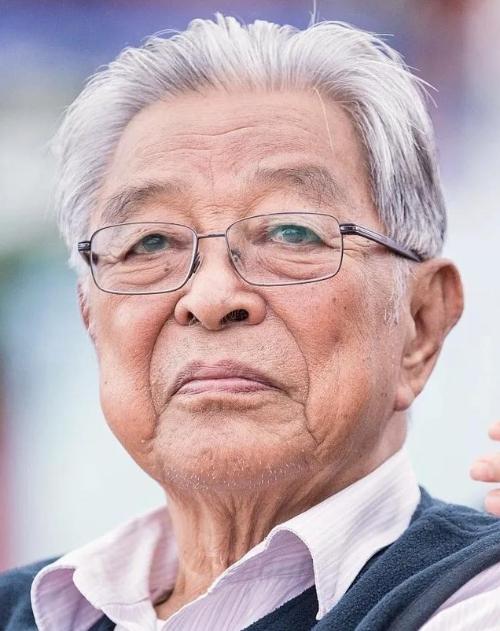 1999 年，在云南省高院，褚时健进行最后的陈述：“说我受贿 3630 万人民币