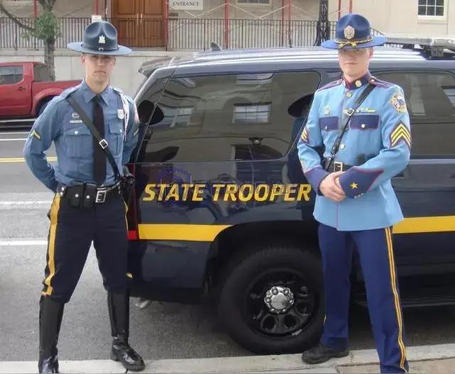 有句冠冕堂皇的话，在网上非常流行，为什么说这句话非常“冠冕堂皇”呢？因为这句话从