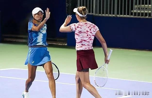 张帅、蒋欣玗组合携手晋级八强！

WTA1000迈阿密站双打第二轮，7号种子张帅