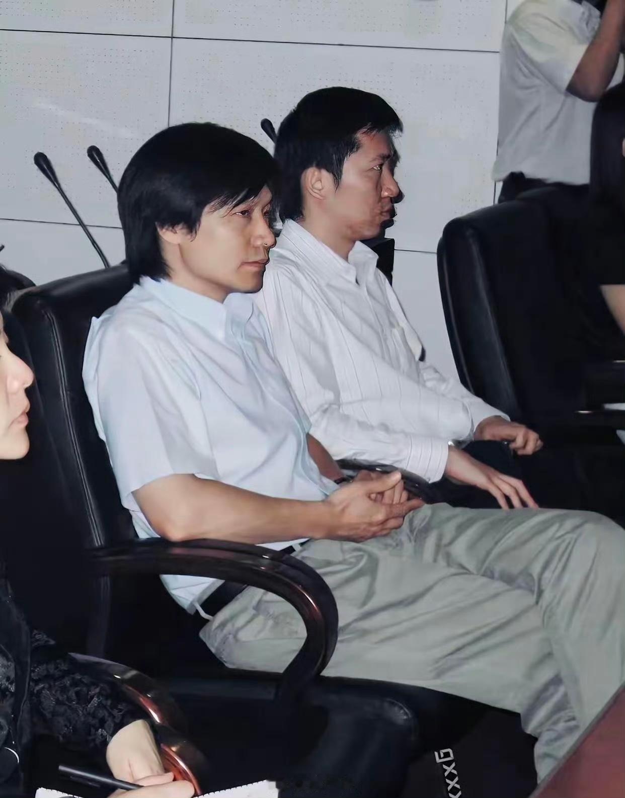 不说别的，就雷军这颜值要是进军娱乐圈，基本没有别人什么事了，因为他不仅有颜值，还