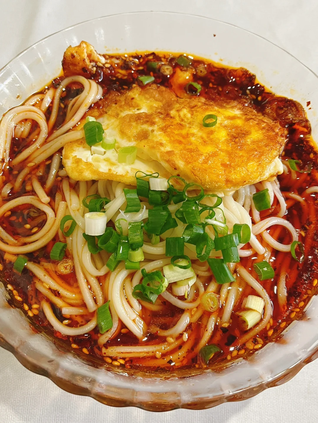 麻辣酸汤煎蛋面！多少次早起就为了吃这一碗！