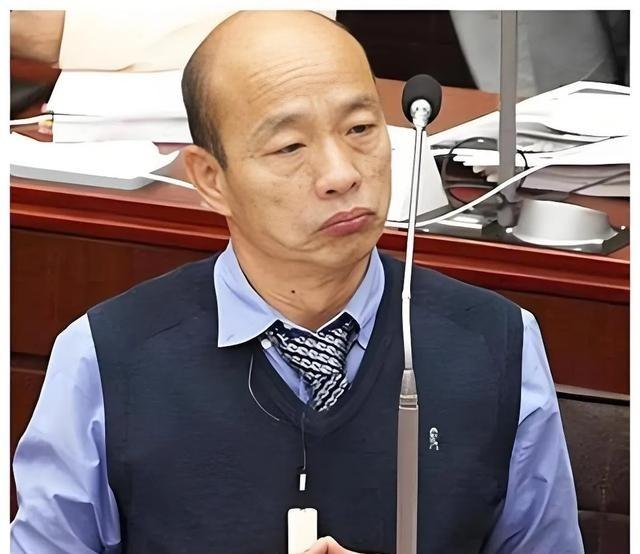 蓝营精英一边倒挺韩、辱骂季麟连！韩国瑜放任内斗弊大于利，该风度喊话止纷争
蓝营军