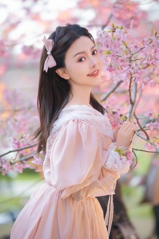 樱花季虽然过了，但是我们粉嫩依旧还在