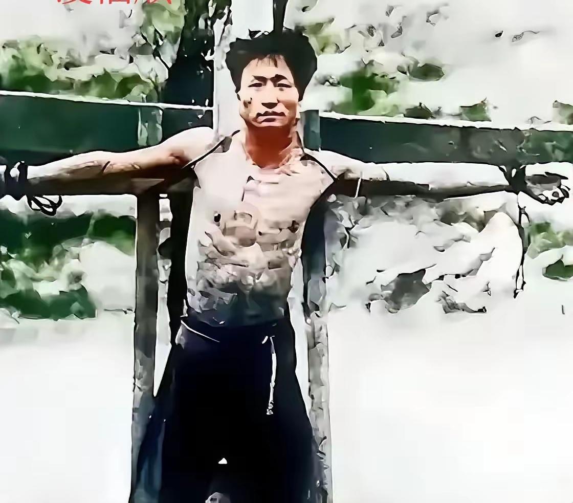 铁钉钉身不改志！1936年这张照片，藏着红军战士的铮铮铁骨
 
1936年，红军