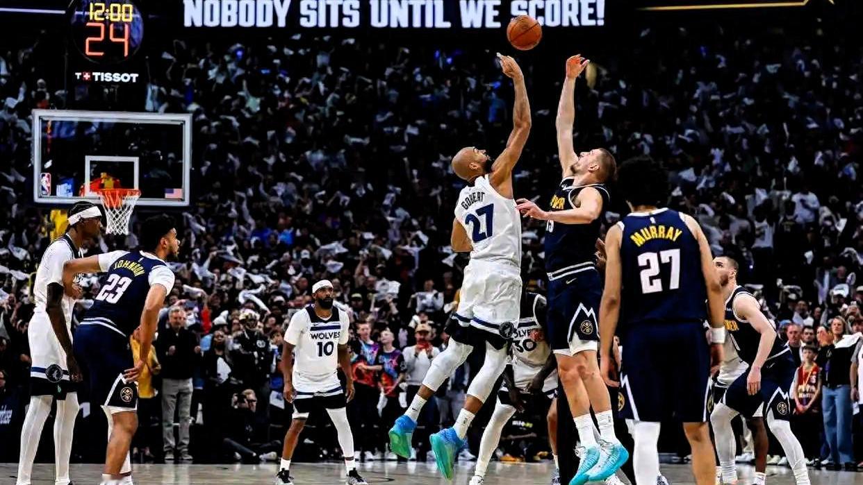 绝境扳回一城！掘金125-113击败森林狼，约基奇狂砍三双追平历史纪录！

NB