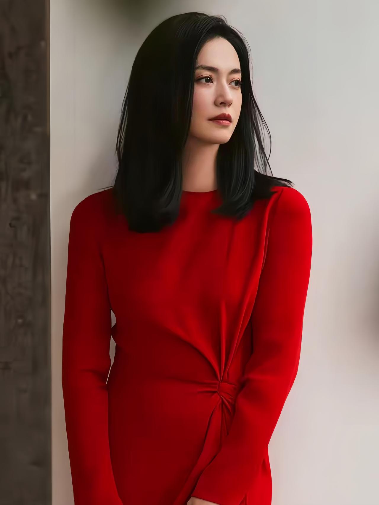 姚晨美了美了！[比心][比心][比心]
姚晨魅力四射！[赞][赞][赞]
姚晨风