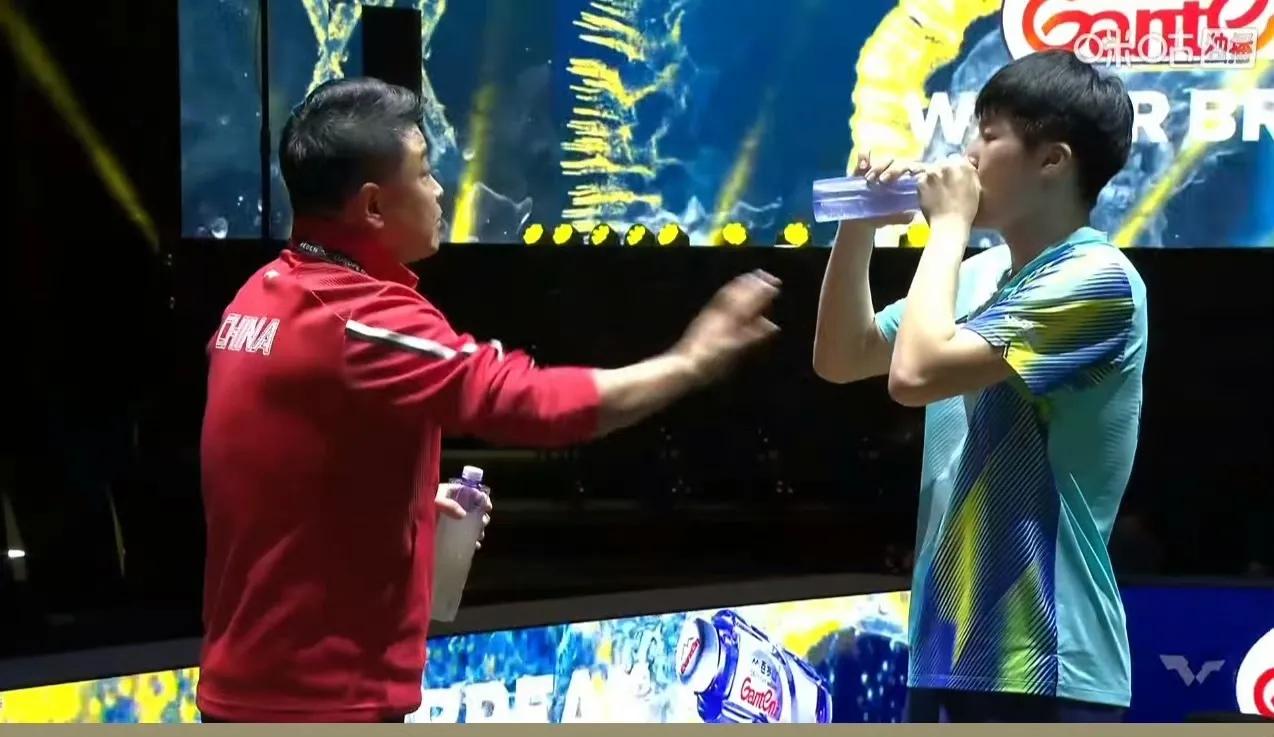 温瑞博在横滨冠军赛上一轮游，赛后情绪低落对自己非常不满意，过分自责会陷入失败的阴