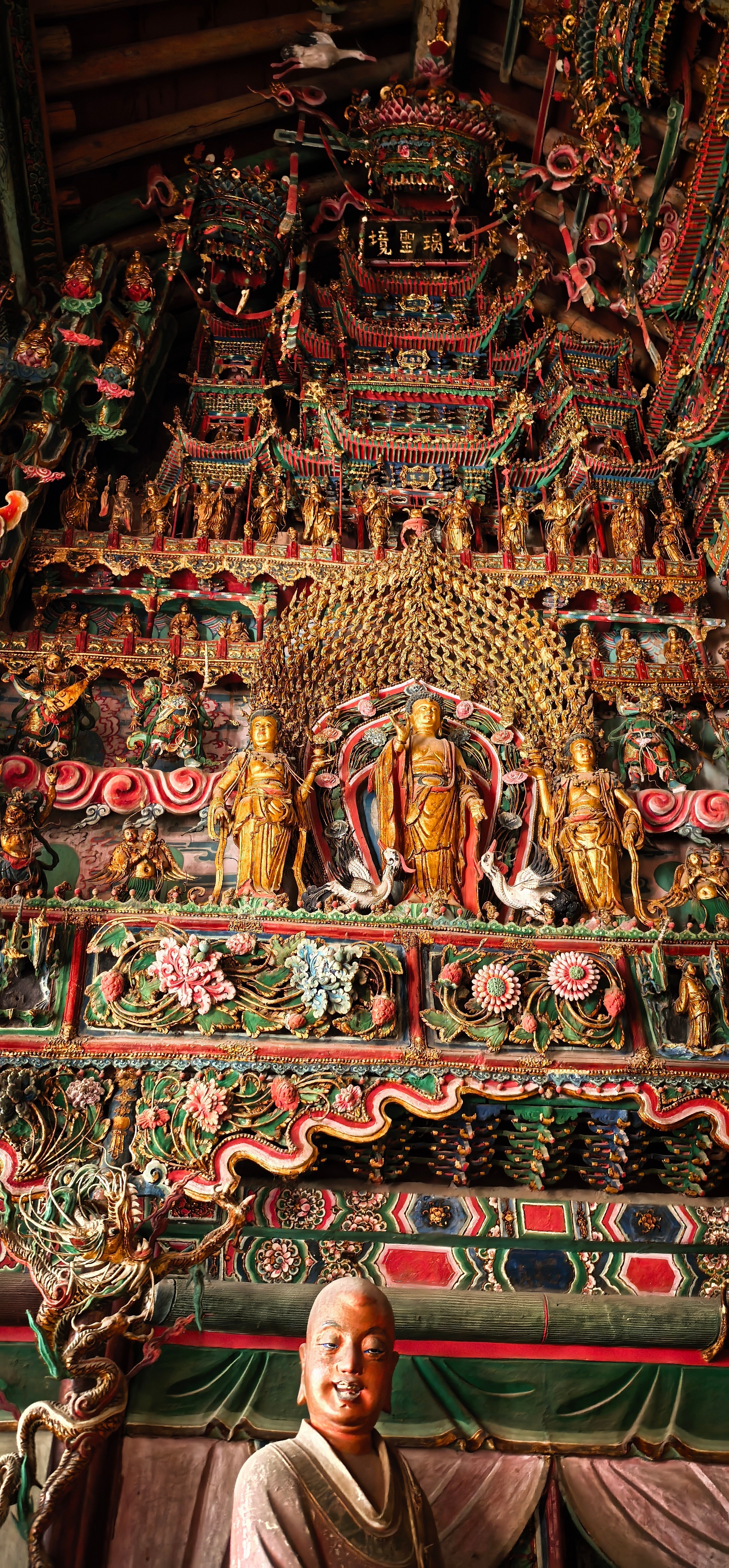 隰县小西天悬塑，这纷繁堆砌的美，层层叠叠，精巧绝伦，老祖宗给我们留下来的瑰宝。 