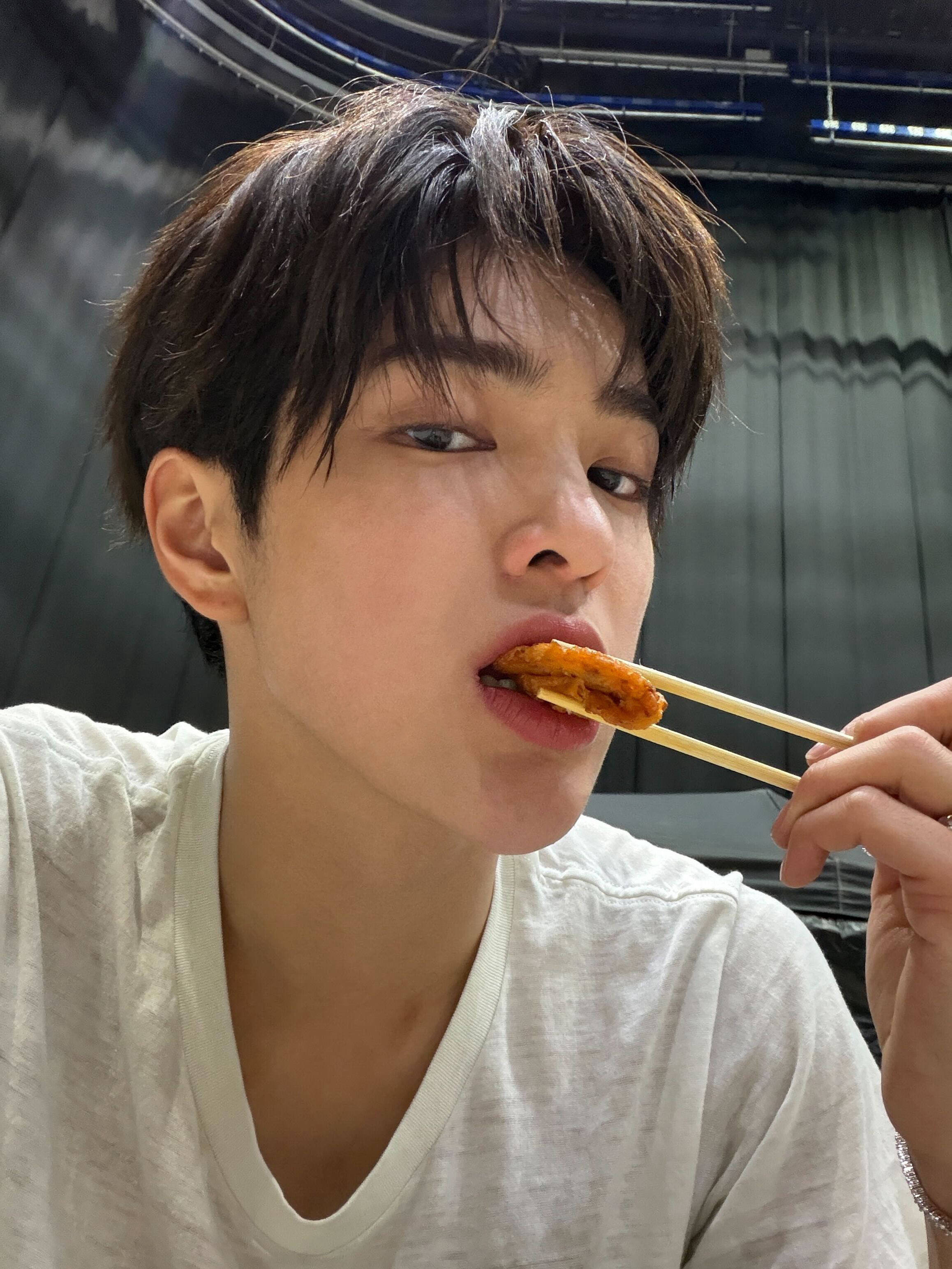 安乾镐和严成玹谁真的有草莓？ 