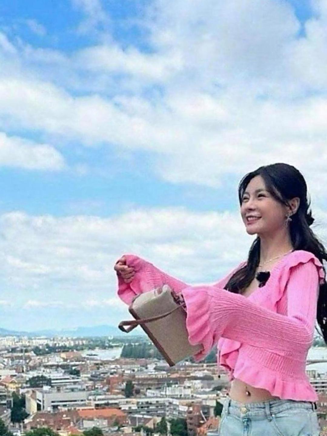 沈梦辰肚脐那儿啥情况呀，头回见明星有这玩意儿 