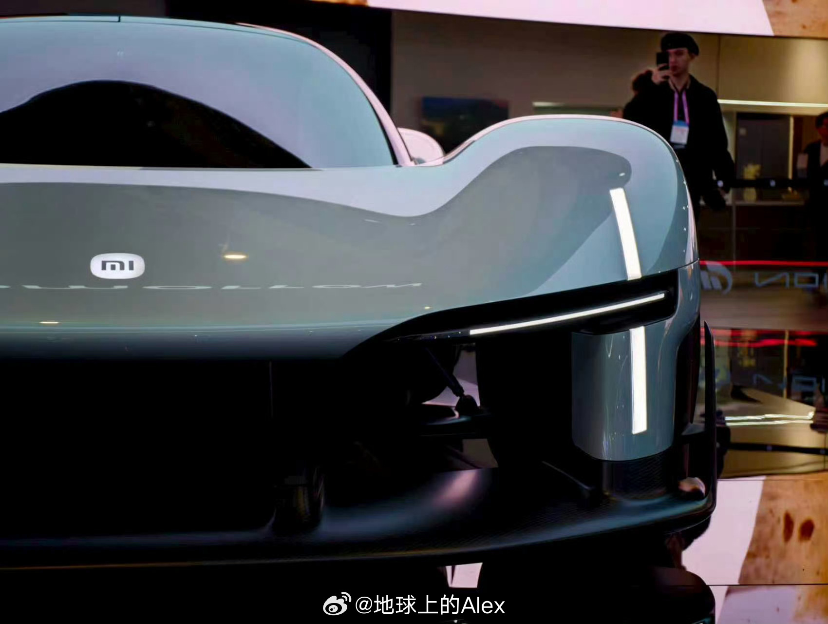 小米MWC超跑羡慕能去MWC现场的朋友，可以一睹小米VGT超跑的实车，实车比渲染