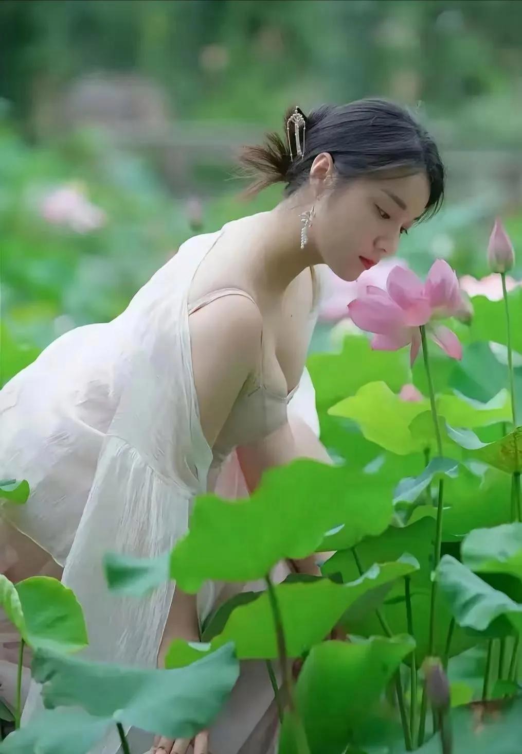 人生如梦，梦如人生，珍惜当下，活出真我，方为人生大智慧。