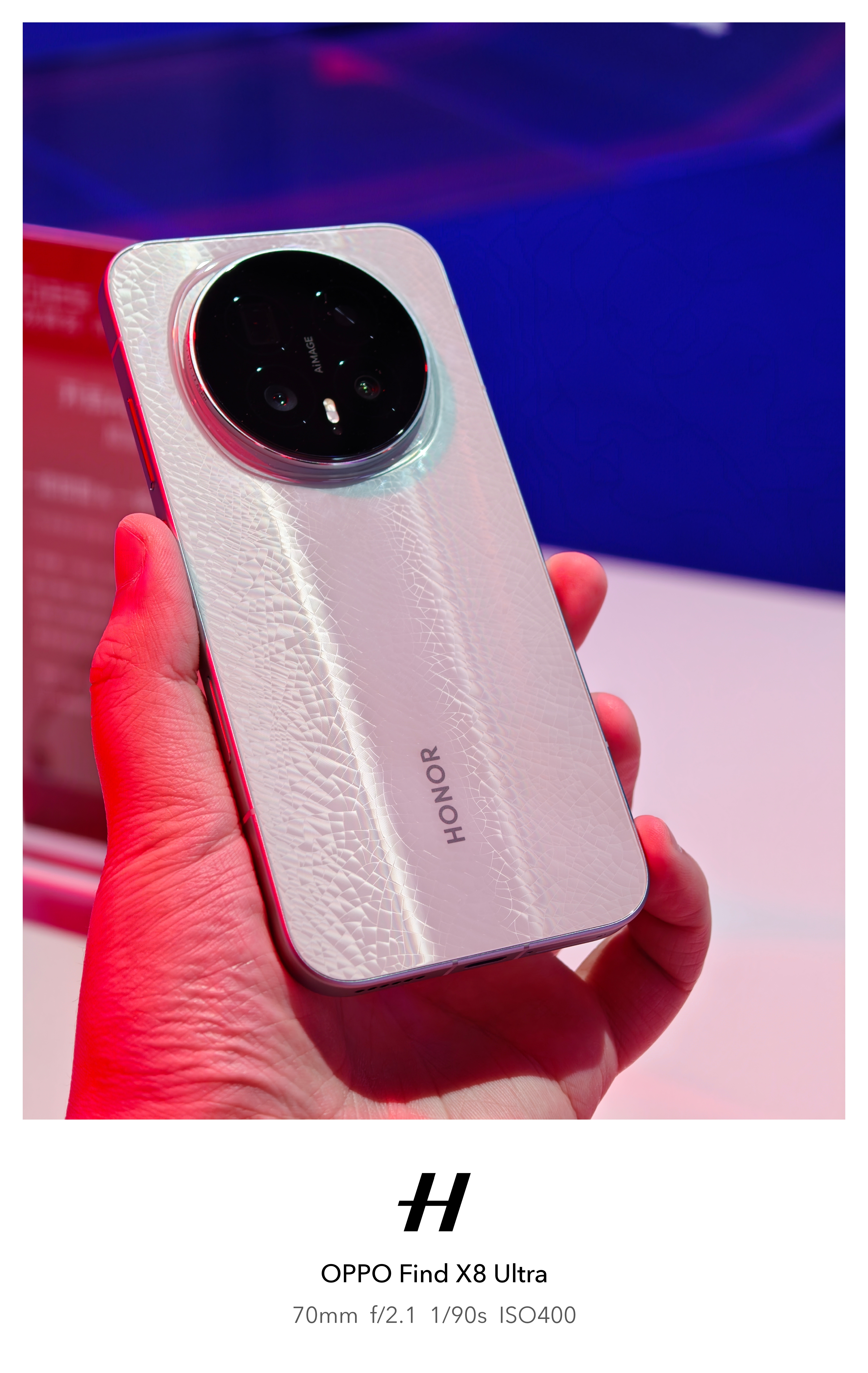 前方探员消息，图一是荣耀Magic8，后盖“冰裂纹”设计？图二是对比OPPO F