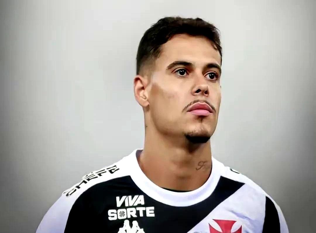 就差30万欧！泰山看中的王牌中卫，飞了。
 

俱乐部把70万欧年薪的合同发过去