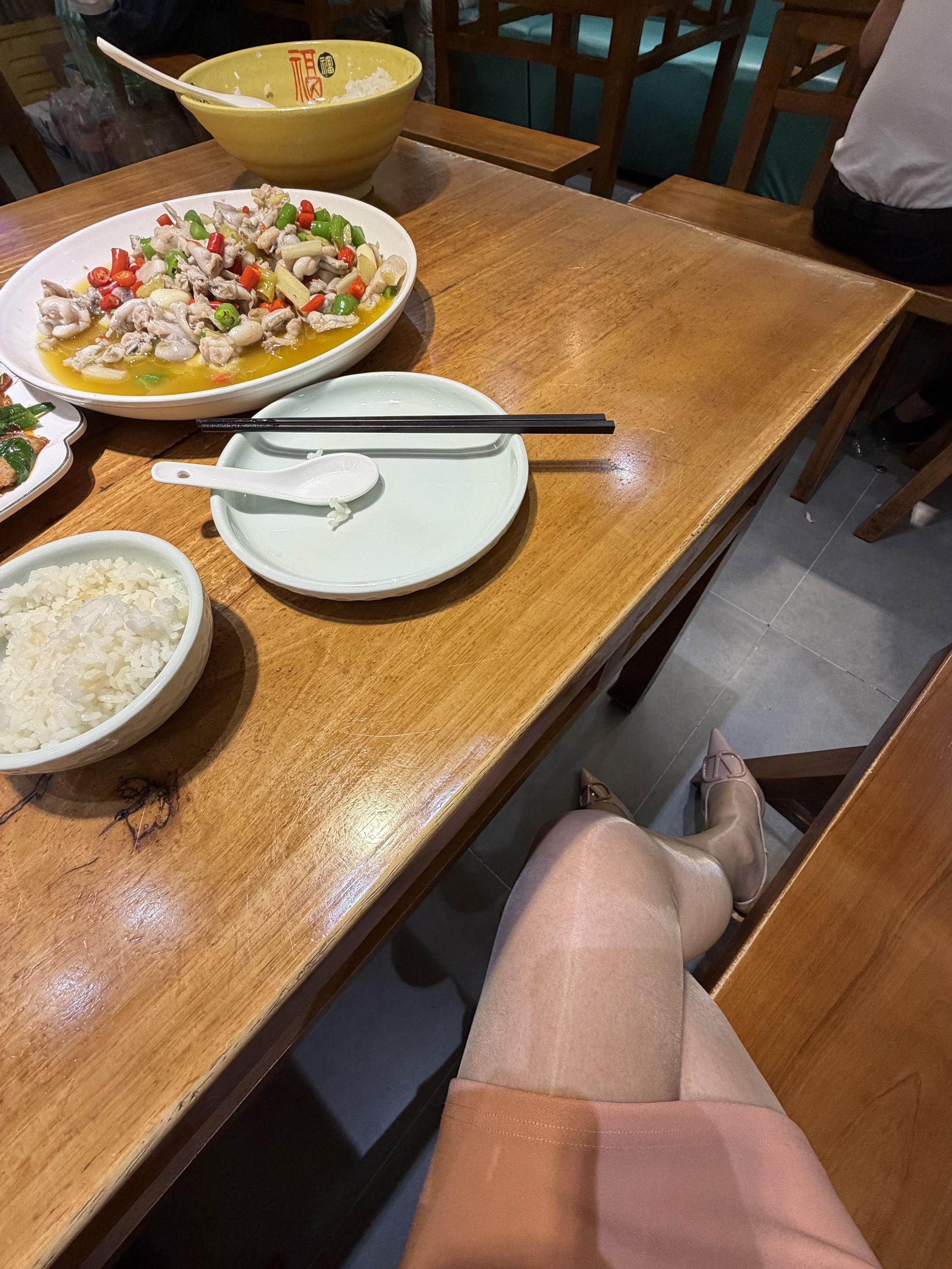 川菜苍蝇馆子～巨巨下饭