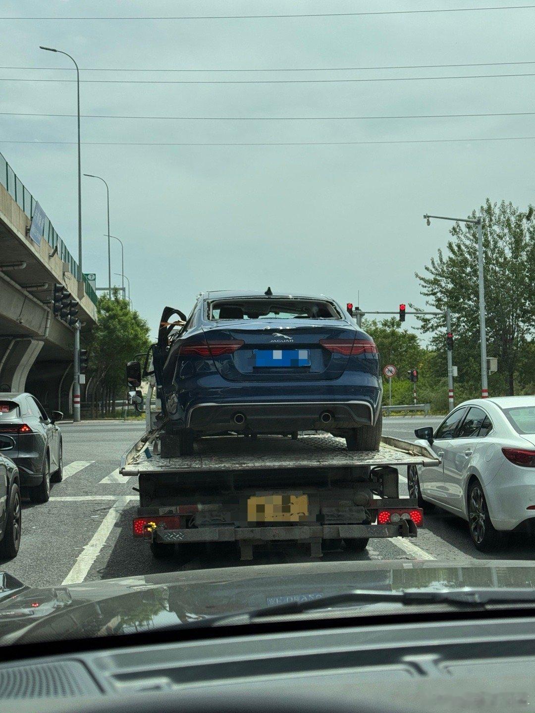 我真想知道这台捷豹到底经历了什么？ ​​​
