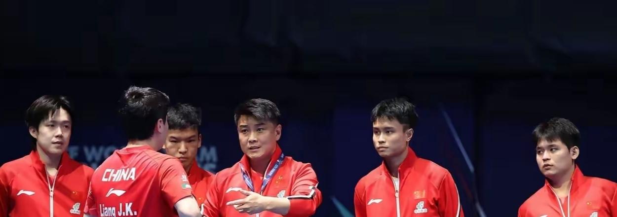 伦敦世乒赛男团折戟沉沙，败给韩乒。是教练团队的失误吗？
虽然男队在樊振东缺席情况