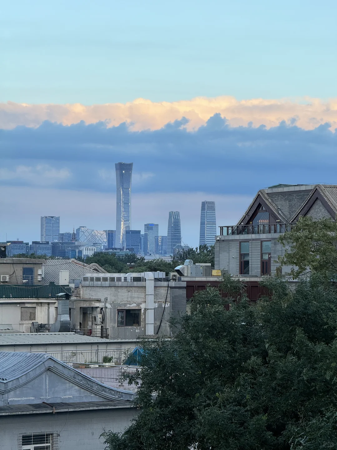 北京，你美得让我感到陌生。。8.12☁️