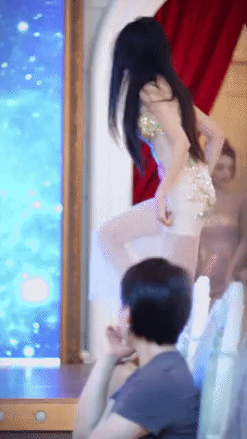 造物主太偏爱这些女孩了，美得无话可说[害羞]