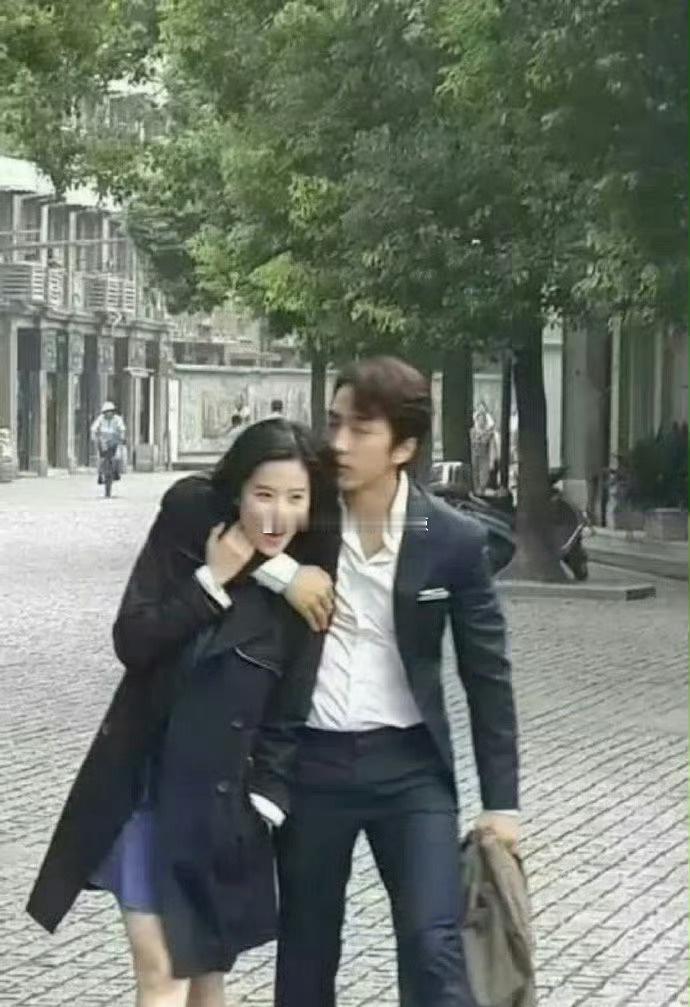 刘亦菲为什么不优先考虑找中国男友？ ​​​