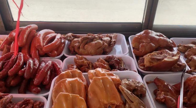 一入卤菜行业有种无力感
摆摊快3个月了每天出摊时间10:20-13:00
17: