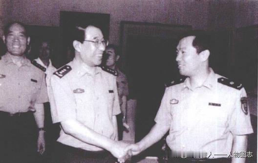 2007年7月，军旅画家王心刚参加建军八十周年画展，受到中央军委领导接见。